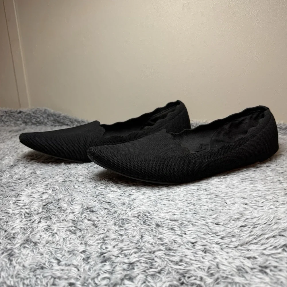 Seychelles Black Scallop Closed Toe Slip On Flats Women's Size 10W